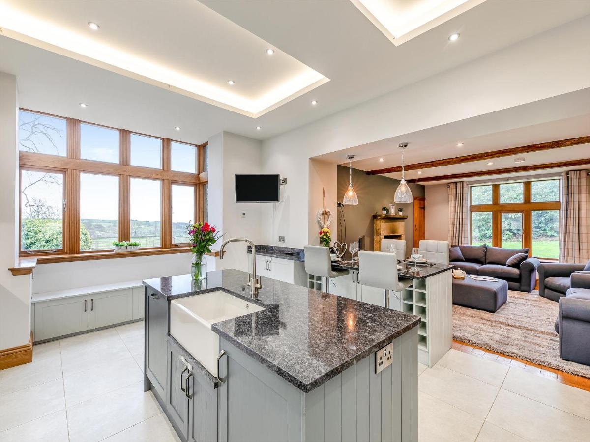 Villa Buntingfield Farmhouse Ashover Exterior foto